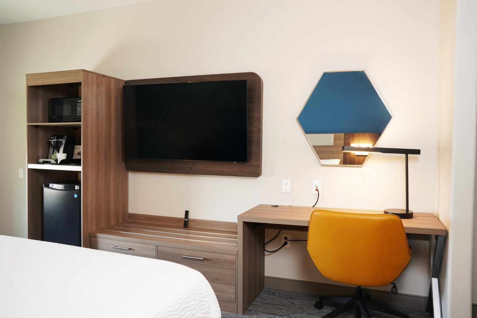 Express Cruces North By Ihg