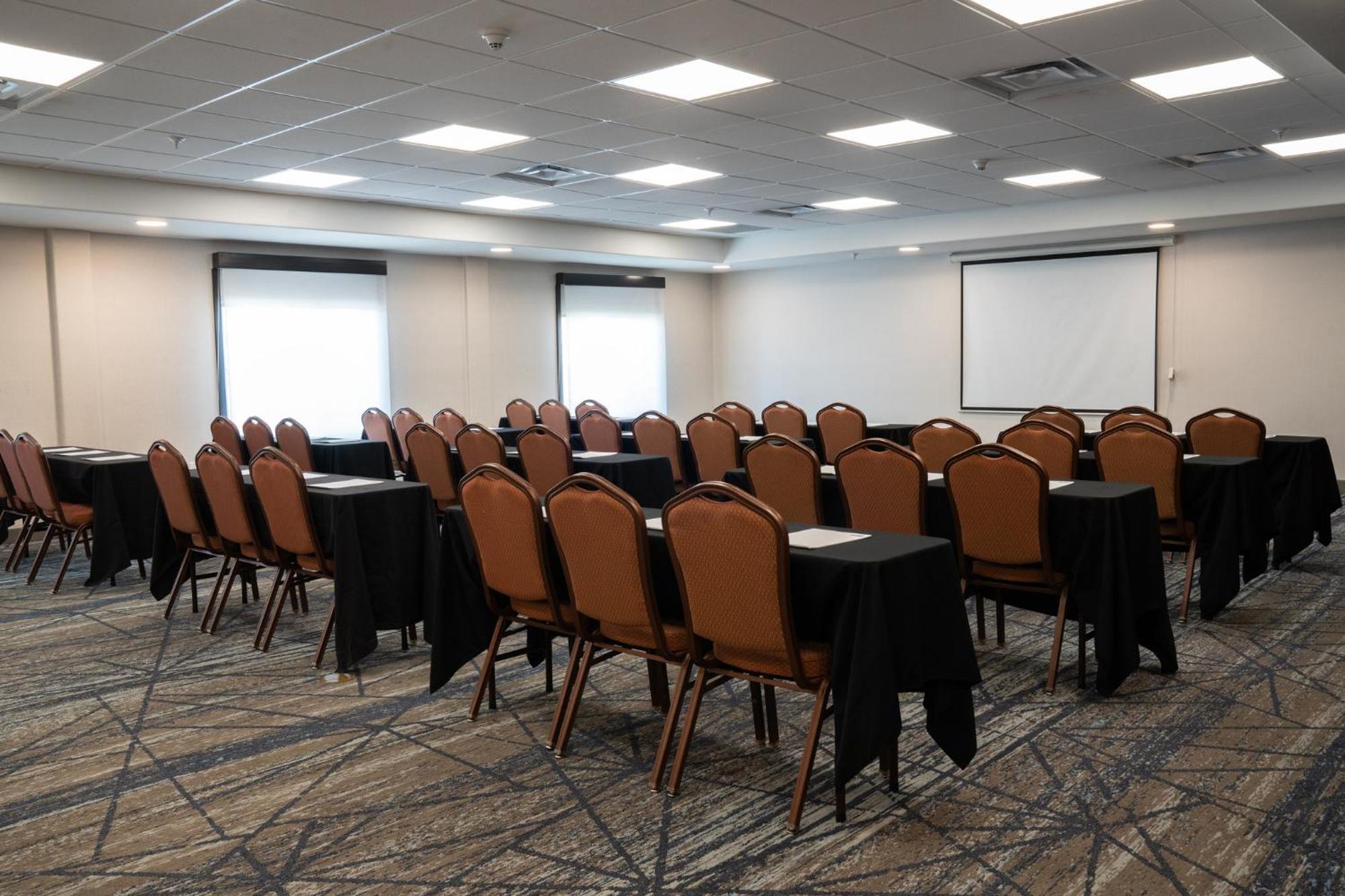 Hotel Express Cruces North By Ihg 2*